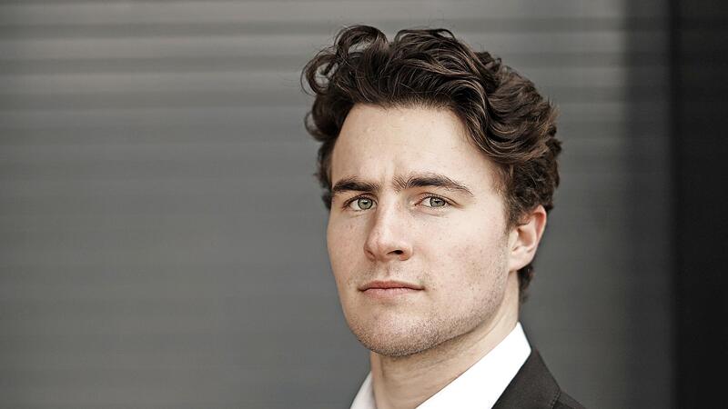 Bariton George Clark Bariton George Clark