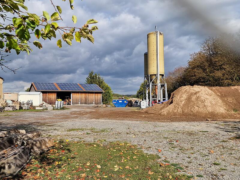 In den Silos am Bauhof lagert der Markt Burkardroth das Streusalz für den Winterdienst. Die Versorgungssicherheit beschäftigt den Gemeinderat. In den Silos am Bauhof lagert der Markt Burkardroth das Streusalz für den Winterdienst. Die Versorgungssicherheit beschäftigt den Gemeinderat.