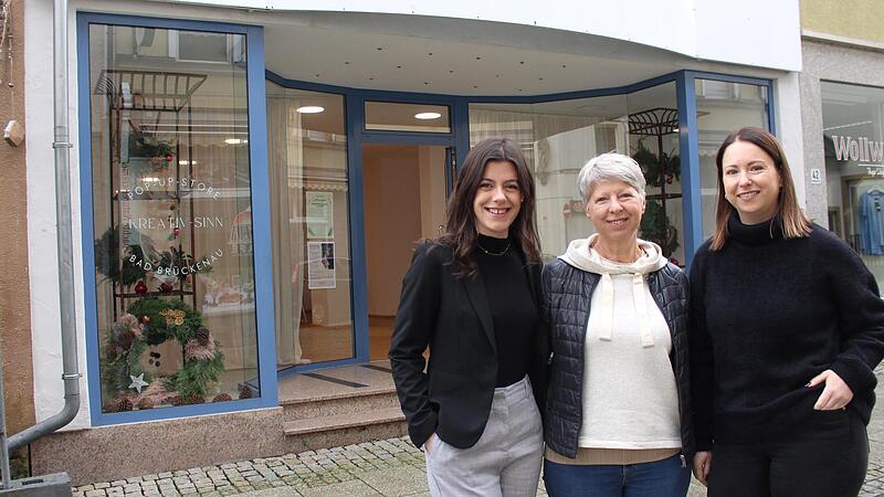 In der Ludwigstraße 44 eröffnen Margarete Weiner (mitte), Johanna Weiner (rechts) und Marie Samer ein neues Ladengeschäft. In der Ludwigstraße 44 eröffnen Margarete Weiner (mitte), Johanna Weiner (rechts) und Marie Samer ein neues Ladengeschäft.
