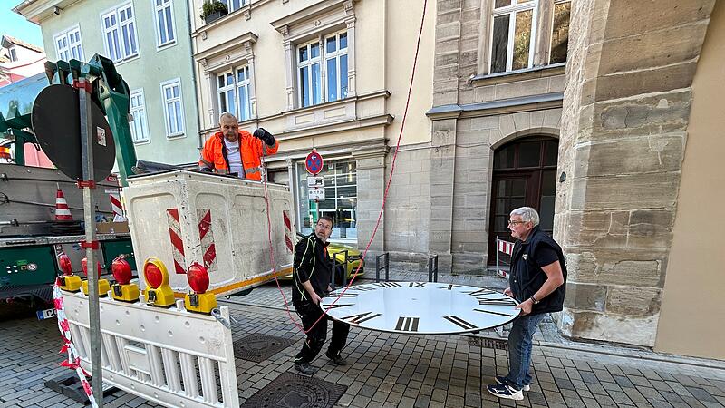 Sanierung der Uhr im Coburger Ketschentor