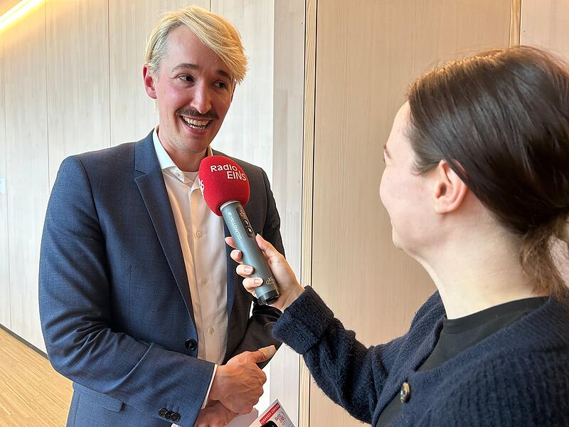 Neil Barry Moss ist Intendant des Coburger Landestheaters. Hier im Interview mit Radio Eins.