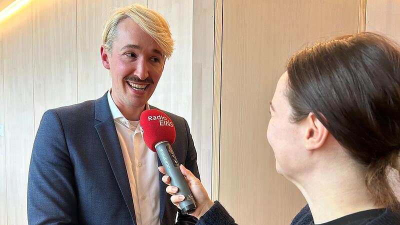 Neil Barry Moss ist Intendant des Coburger Landestheaters. Hier im Interview mit Radio Eins.
