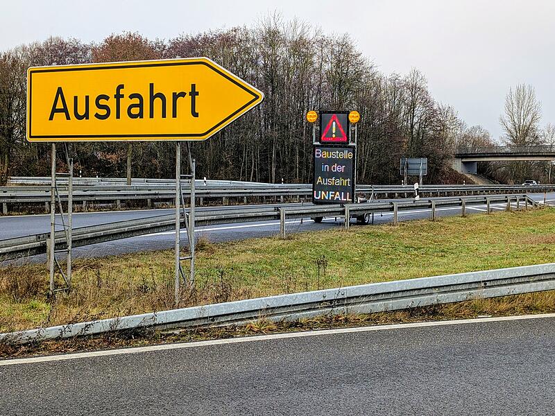 Unfall in Coburg: Br&uuml;cke zwischen B4 und B303 gesperrt