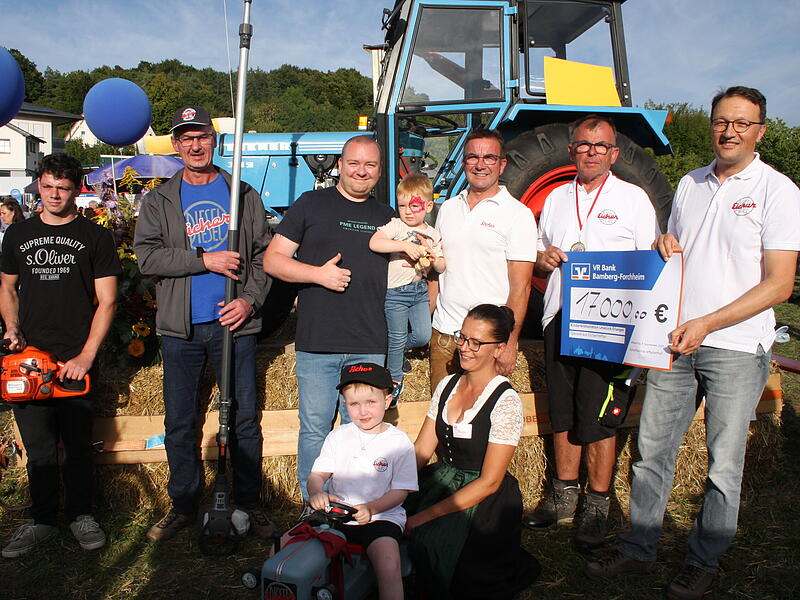 Das inzwischen 10. Eichertreffen der Eicherfreunde in Affalterthal wurde am Wochenende mit einem Besucheransturm von rund 3000 Schaulustigen zu einem wahren Volksfest in dem kleinen Egloffsteiner Ortsteil.