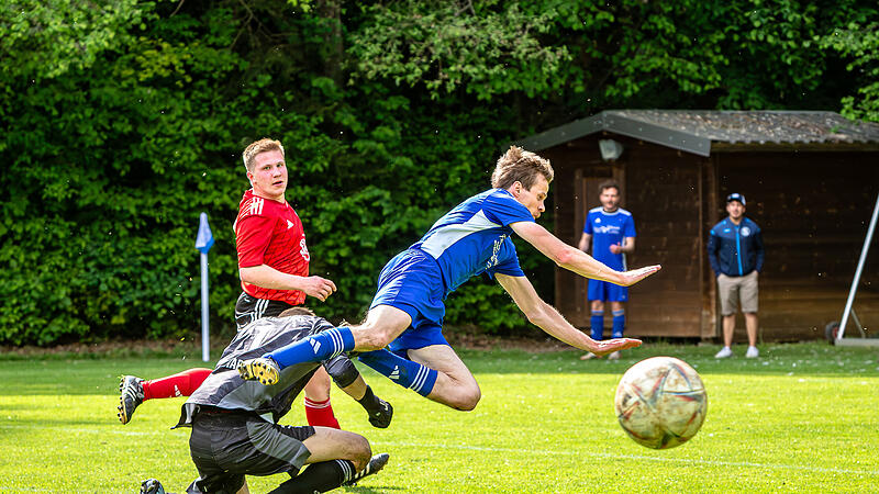 Die SpVgg Wonsees feiert die Meisterschaft in der A-Klasse 6 Kulmbach
