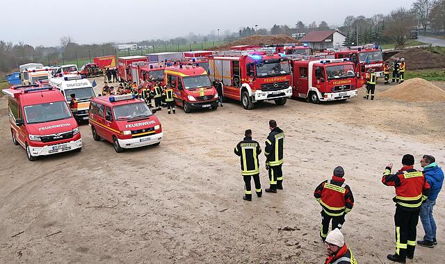 Das Hilfeleistungskontingent des Landkreises Coburg macht einen „technischen Halt“ in Rattelsdorf. Das Hilfeleistungskontingent des Landkreises Coburg macht einen „technischen Halt“ in Rattelsdorf.