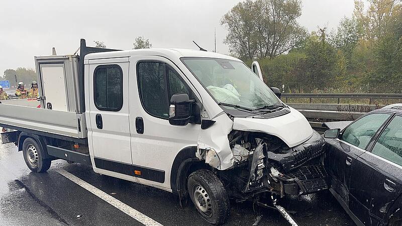 Unfall am Autobahnkreuz Bamberg: Polizei berichtet von "heftigem Zusammensto&szlig;"