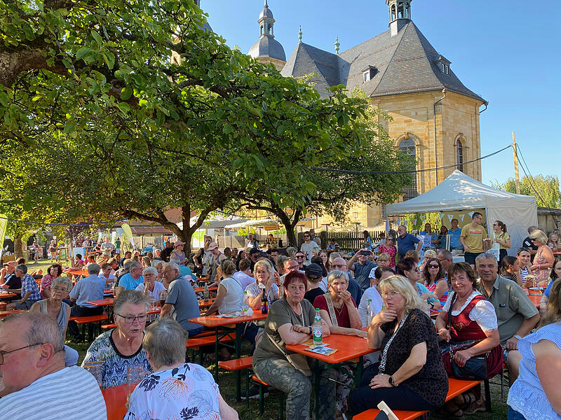 So sch&ouml;n war der 7. Regionale Genussmarkt in G&ouml;&szlig;weinsteinSo sch&ouml;n war der 7. Regionale Genussmarkt in G&ouml;&szlig;weinstein