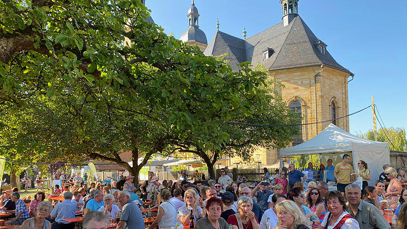 So sch&ouml;n war der 7. Regionale Genussmarkt in G&ouml;&szlig;weinsteinSo sch&ouml;n war der 7. Regionale Genussmarkt in G&ouml;&szlig;weinstein