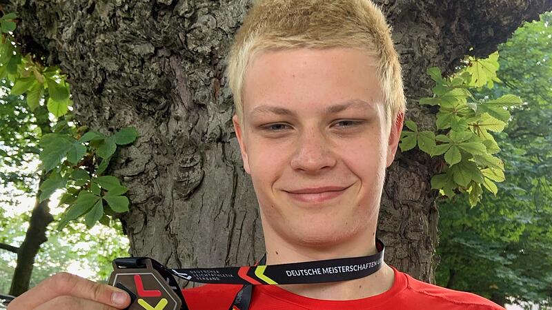 &Uuml;berraschung durch Matti Hummel, der sich seinen ersten internationalen Einsatz erk&auml;mpfte.