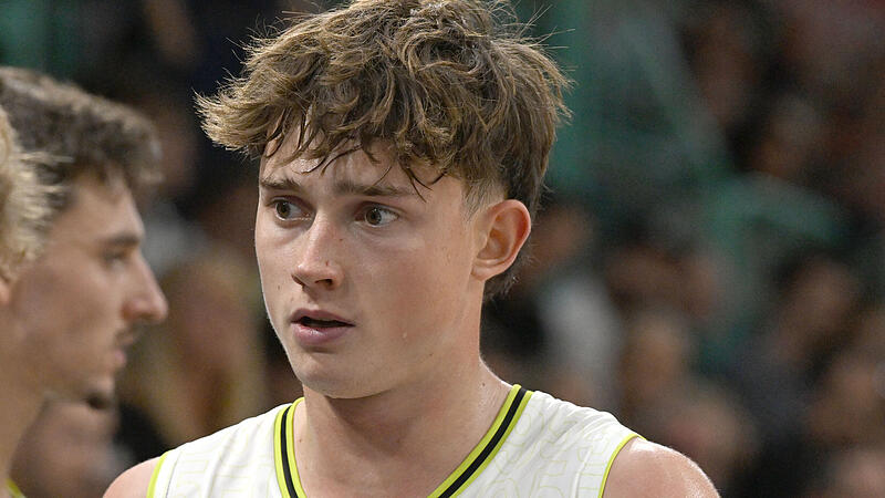 Sport Basketball Saison 2025 / 2026   2. Basketballbundesliga ProA  Spiel 1  Medikamente-per-Klick-Cup Spielort Bayreuth Oberfrankenhalle am Freitag 05.09.2025 Spielbeginn 17.00 h BBC Bayreuth gegen Falcons N&uuml;rnberg Halbzeitergebnis 45:45 Noah Wabersich