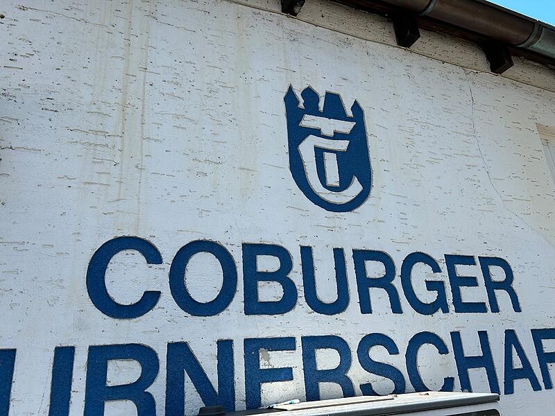 Die Coburger Turnerschaft ist ein sehr traditionsreicher Verein. Da versteht es sich ja fast schon von selbst, dass die Veste im Wappen auftauchen muss!
