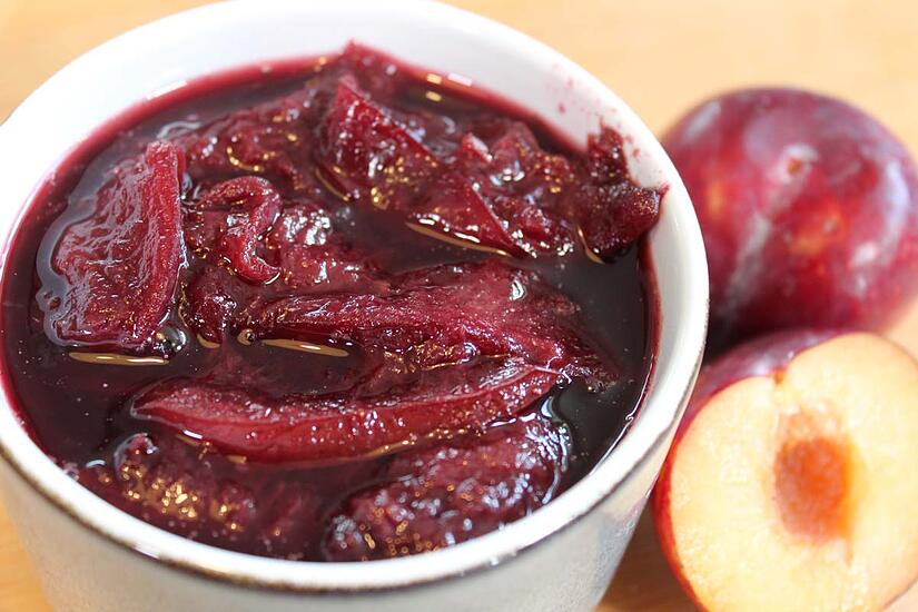 Weihnachtliche Glühwein-Pflaumen Weihnachtliche Glühwein-Pflaumen