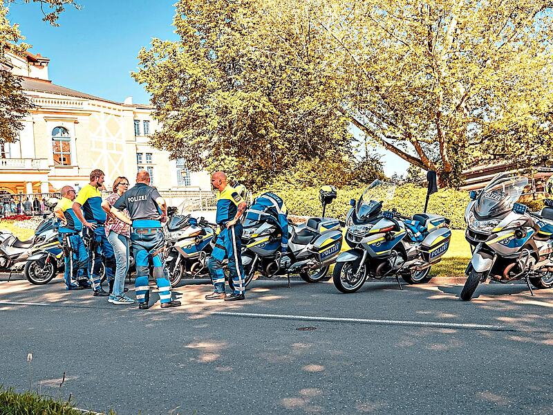 Fellows Ride wollen mit einem Motorrad-Konvoi durch die Fränkische Schweiz auf das Thema Depressionen aufmerksam machen – und Spenden sammeln.Jonas Vogel Fellows Ride wollen mit einem Motorrad-Konvoi durch die Fränkische Schweiz auf das Thema Depressionen aufmerksam machen – und Spenden sammeln.Jonas Vogel
