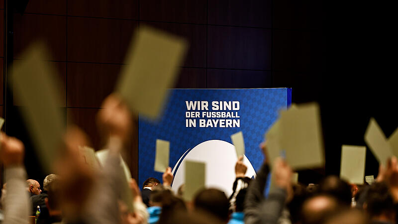 "Wir sind der Fu&szlig;ball in Bayern", lautet das Motto des BFV-Wahljahres 2026. Beim Treffen von 25 Vereinen zum Vorgehen bei der Regionalliga-Form w&auml;hlten die Beteiligten einen eigenen Weg.