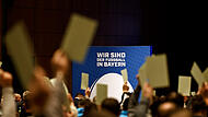 Eigenes Modell: BFV und 25 Vereine preschen bei Regionalligareform vor "Wir sind der Fußball in Bayern", lautet das Motto des BFV-Wahljahres 2026. Beim Treffen von 25 Vereinen zum Vorgehen bei der Regionalliga-Form wählten die Beteiligten einen eigenen Weg.