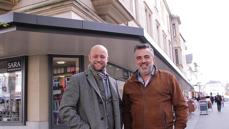 Eigent&uuml;mer Niko Rotschedl (links) und Bernhard Bocks haben den Leerstand im fr&uuml;heren Modehaus Grom beseitigt.
