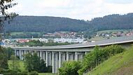 An der Talbr&uuml;cke Lanzendorf werden umfangreiche Erneuerungsarbeiten durchgef&uuml;hrt. Dabei wird auch der L&auml;rmschutz verbessert.