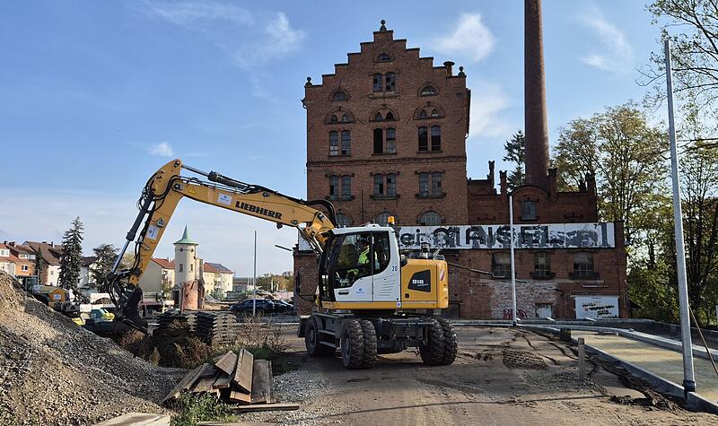 13 g&uuml;nstige Reihenh&auml;user baut die Joseph-Stiftung im Maisel-Viertel in Bamberg, im Schatten des sch&ouml;nen Baudenkmals der ehemaligen Brauerei.