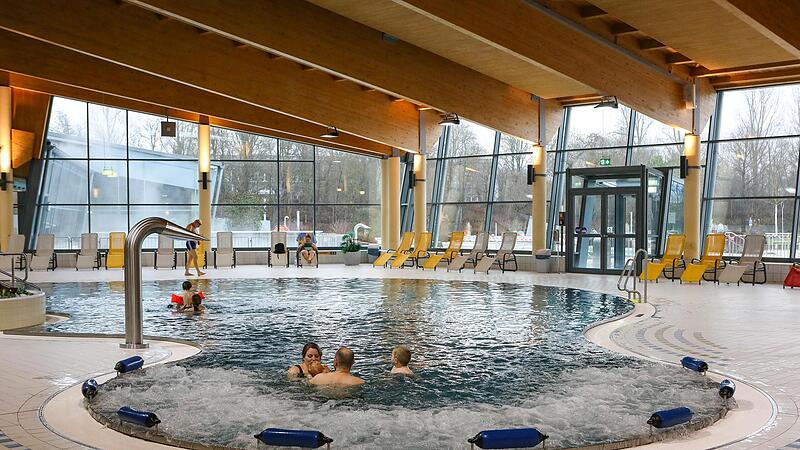 Die Stadt Forchheim muss in den nächsten Jahren sehr viel Geld in die Erneuerung des Königsbades stecken.Forchheim & Fränkische Schweiz Die Stadt Forchheim muss in den nächsten Jahren sehr viel Geld in die Erneuerung des Königsbades stecken.Forchheim & Fränkische Schweiz