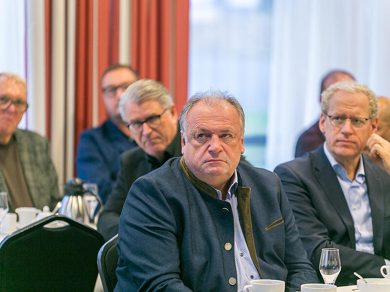 Mit dabei: Landtagsabgeordneter Walter Nussel (links) und Herzogenaurachs B&uuml;rgermeister German Hacker