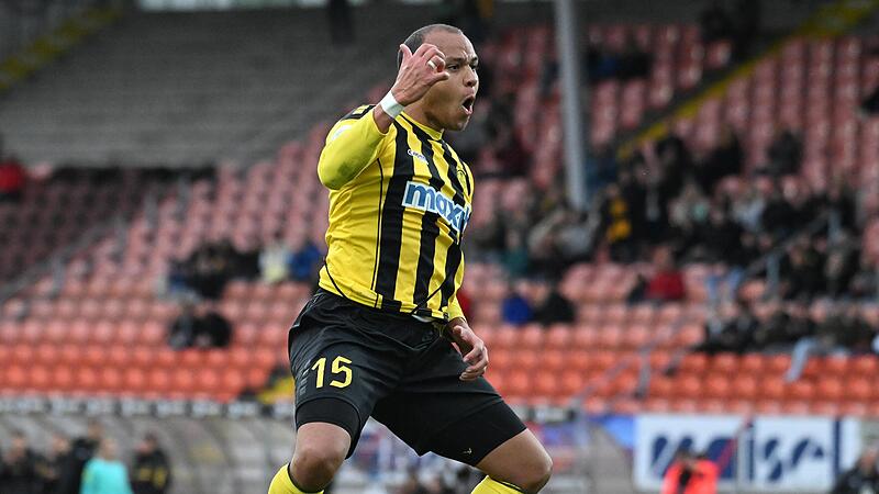 Jann George feiert sein Tor zur 1:0-F&uuml;hrung.