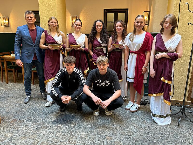 Schmausen wie die alten Römer Schmausen wie die alten Römer