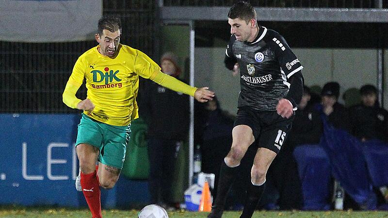 Dominik Sperlein (l.) traf doppelt f&uuml;r die DJK Bamberg.