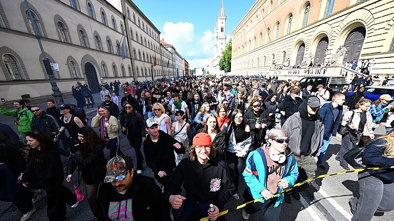 "Krachparade" - Demo für Subkultur "Krachparade" - Demo für Subkultur