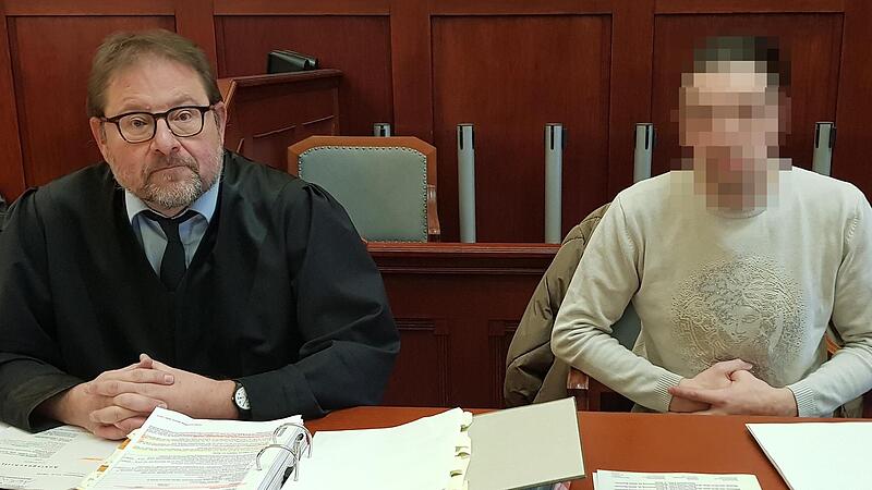 Der Angeklagte (rechts) mit seinem Verteidiger, dem Kulmbacher Rechtsanwalt Ralph Pittroff