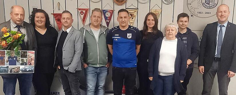 Die neue Führungsmannschaft des TSV Wirsberg mit (von links) dem bisherigen Vorsitzenden Thomas Specht, Ausschussmitglied Vanessa Zapf, Vorsitzendem Tobias Mittasch, Drittem Vorsitzenden Daniel Philips, Zweitem Vorsitzenden Philipp Mühlbauer, den ... Die neue Führungsmannschaft des TSV Wirsberg mit (von links) dem bisherigen Vorsitzenden Thomas Specht, Ausschussmitglied Vanessa Zapf, Vorsitzendem Tobias Mittasch, Drittem Vorsitzenden Daniel Philips, Zweitem Vorsitzenden Philipp Mühlbauer, den ...