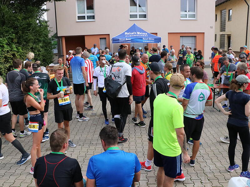Fränkische Schweiz MarathonEbermannstadt Fränkische Schweiz Marathon, Genussmeile, Naturparkhöfemarkt Fränkische Schweiz MarathonEbermannstadt Fränkische Schweiz Marathon, Genussmeile, Naturparkhöfemarkt