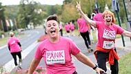 Diese beiden Läuferinnen hatten beim Pinklauf besonders viel Spaß. Diese beiden Läuferinnen hatten beim Pinklauf besonders viel Spaß.