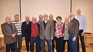 Für 50 und 60 Jahre Mitgliedschaft geehrte Vereinsmitglieder mit dem 2. Vorsitzenden Ewald Brand (rechts)