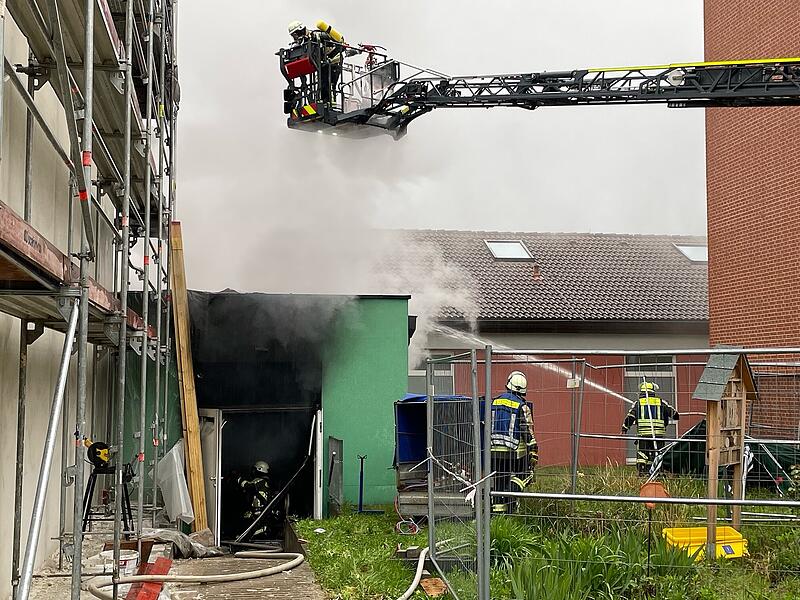 Brand im Schulschwimmbad AdelsdorfBrand im Schulschwimmbad Adelsdorf