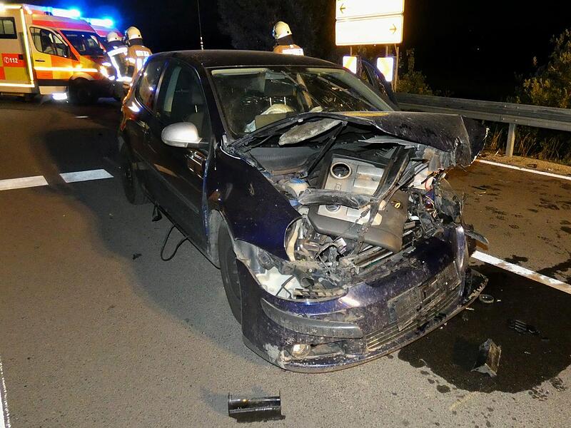 Ein schwerer Unfall ereignet sich am Sonntagabend auf der St 2276, kurz nach der Haßfurter Flutbrücke, Ursache  offenbar Vorfahrtsmissachtung.