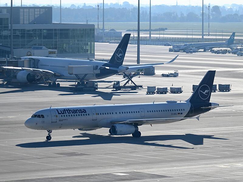 Wegen Drohnensichtungen sind am Flughafen in München am Donnerstagabend rund 20 Flüge ausgefallen.