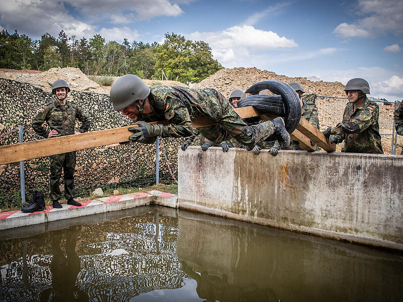 2025-07-15_InfoDVAG_Letra_AGSHPZivile F&uuml;hrungskr&auml;fte bei der Bundeswehr in Hammelburg