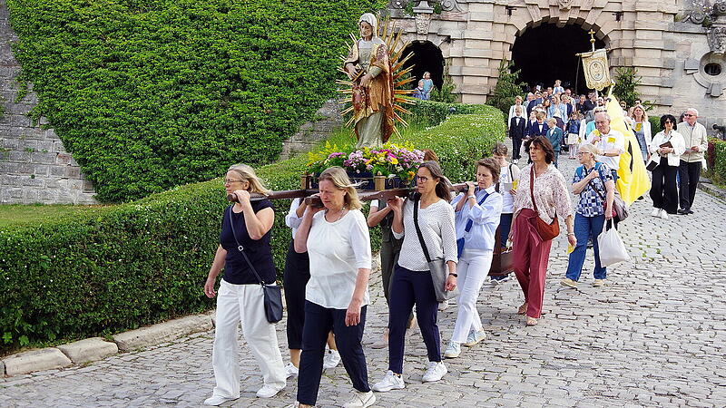 Schwedenprozession KronachSchwedenprozession in Kronach: Die Tradition lebt