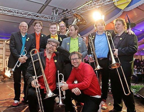 Die BlechBRASSERS sorgen am Samstag, 4. Oktober, für Blasmusik mit Spaßfaktor beim Partyabend.