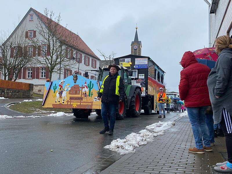Faschingsumzug in Gef&auml;ll am 17. Februar 2026Faschingsumzug in Gef&auml;ll am 17. Februar 2026