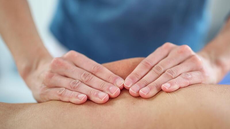 Wer dringend eine Behandlung braucht, muss mit Wartezeiten beim Physiotherapeuten rechnen.