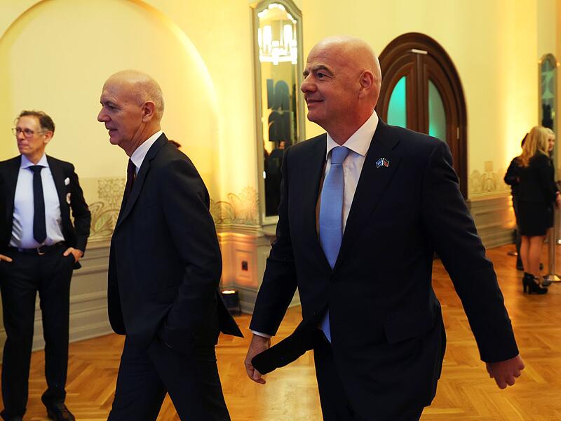 Bernd Neuendorf (l) und Gianni Infantino