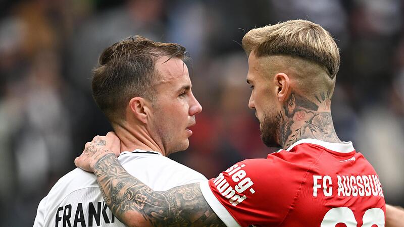 Niklas Dorsch (re.) feierte gegen Eintracht Frankfurt sein Comeback. Nach dem Spiel klatsche er mit Mario Götze ab. Niklas Dorsch (re.) feierte gegen Eintracht Frankfurt sein Comeback. Nach dem Spiel klatsche er mit Mario Götze ab.