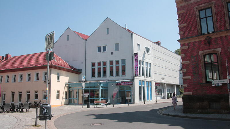 Lichtenfels ehemaliges Weka-Gebäude Das ehemalige Kaufhaus an der Ecke Bamberger Straße/Stadtgraben ist sozusagen Eingangstor zur Lichtenfelser Innenstadt.