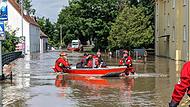Der Bootstrupp der Wasserwacht Hammelburg bei seinem Einsatz im Raum Günzburg.