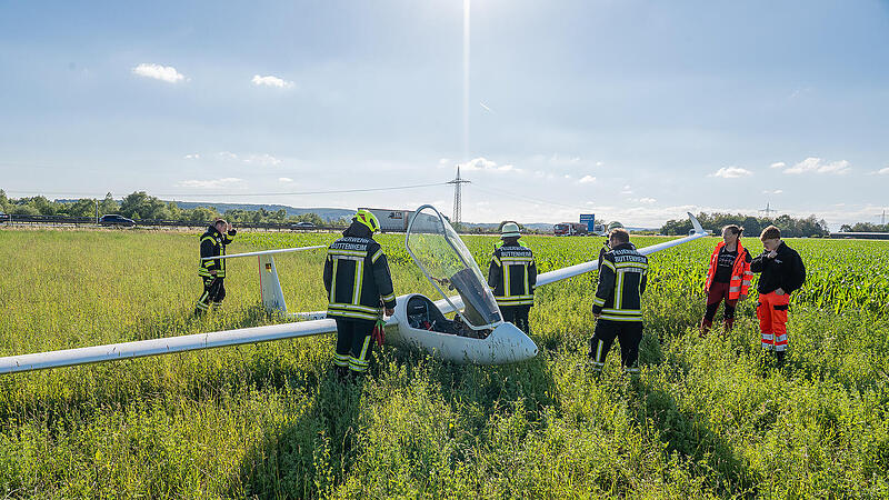 Dreifache Notlandung: Drei Segelflieger müssen zeitgleich neben der A73 notlanden Dreifache Notlandung: Drei Segelflieger müssen zeitgleich neben der A73 notlanden