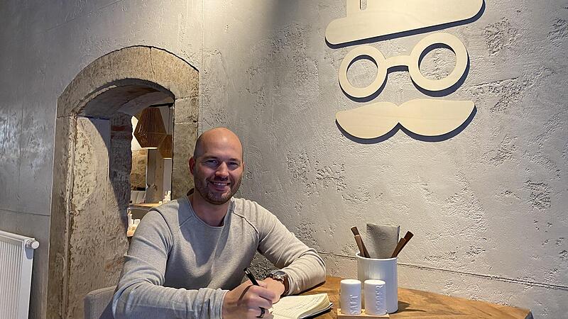 Der Coburger Gastronom Martin Hofmann eröffnet mit einem Soft-Opening sein neues Speiselokal „Der Spießer“ im ehemaligen Highlander. Der Coburger Gastronom Martin Hofmann eröffnet mit einem Soft-Opening sein neues Speiselokal „Der Spießer“ im ehemaligen Highlander.