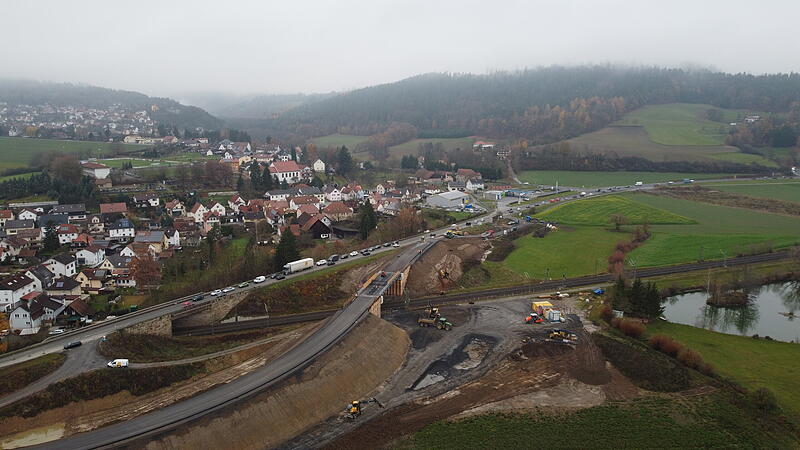 So sieht es momentan an der Brückenbaustelle in Johannisthal aus.
