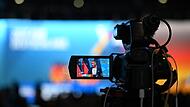 Bundesparteitag der AfDForchheim & Fränkische Schweiz Eine Kamera auf dem AfD-Parteitag in Erfurt: Eine Forchheimer Eventfirma organisierte am vergangenen Wochenende die Eventtechnik am AfD-Parteitag. Dafür erntet das Unternehmen jetzt ziemliche Kritik.